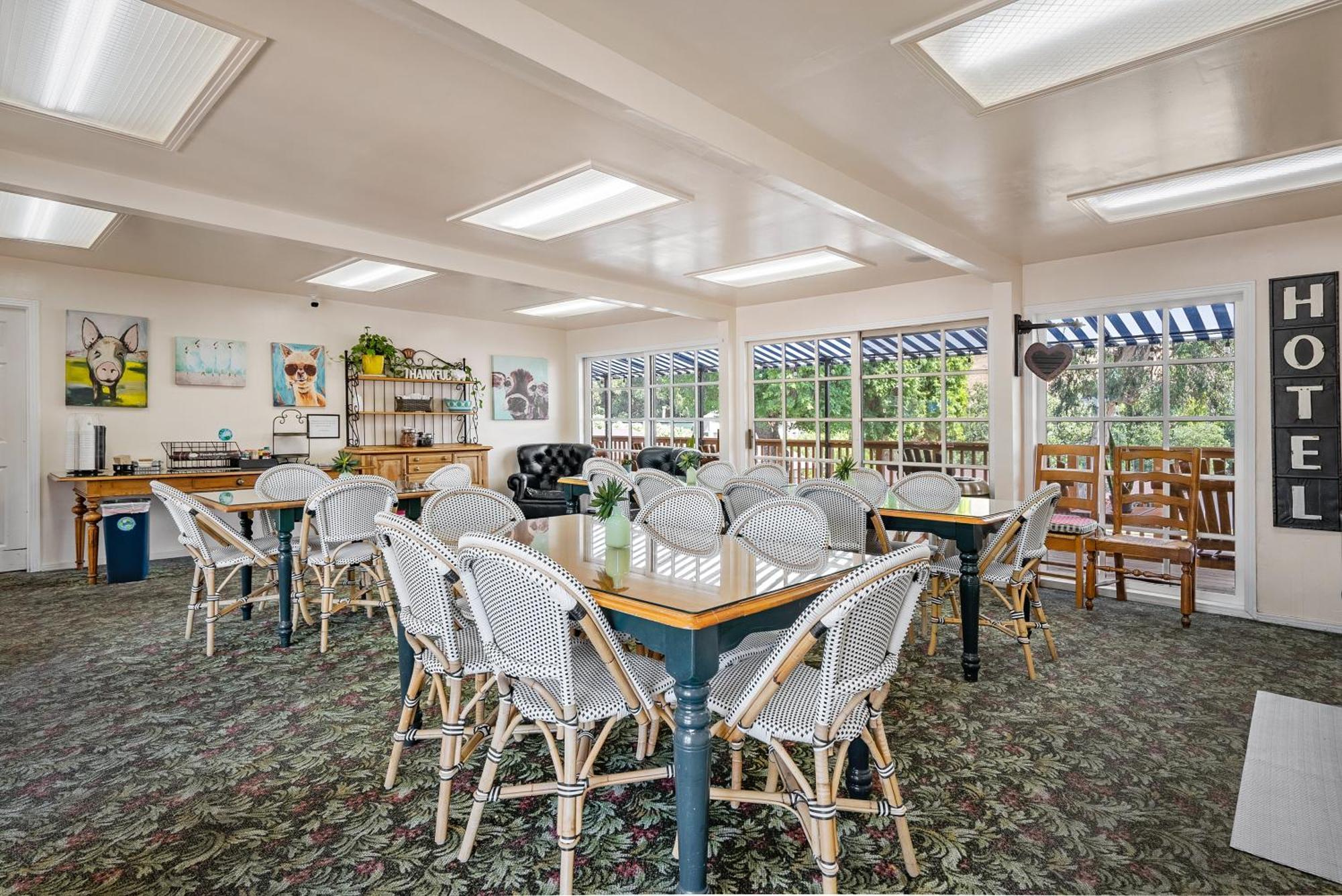 Peach Tree Inn ซานหลุยส์ โอบิสโป ภายนอก รูปภาพ